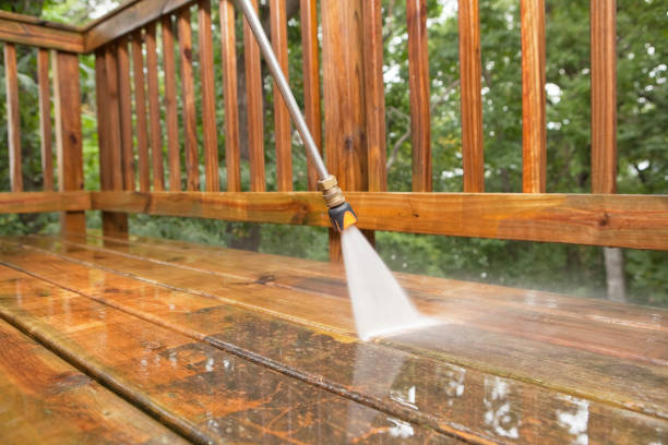 Best Deck Cleaning Services  in Riverside, NY